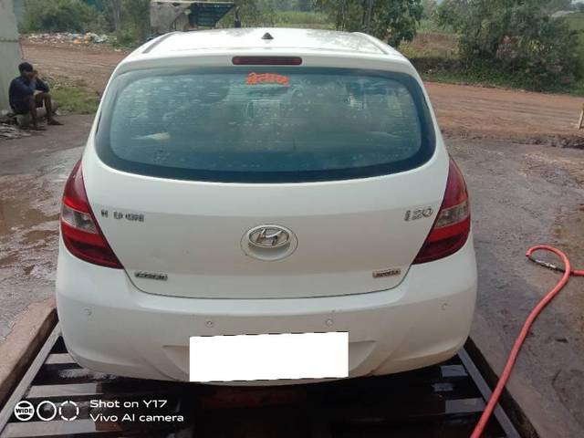 https://images10.gaadi.com/usedcar_image/4223796/original/processed_cfb5b795-1829-4526-b37d-53009efa6e52.jpg?imwidth=6402