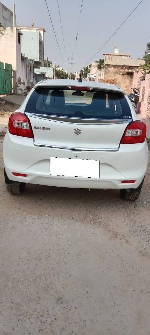 https://images10.gaadi.com/usedcar_image/4223800/original/processed_d9a1a990423cd00932dde76cec8a5888.jpg?imwidth=6401