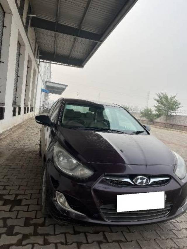 https://images10.gaadi.com/usedcar_image/4223899/original/processed_9bfe7352-8669-43cb-b7a2-87a30146999c.jpeg?imwidth=6400