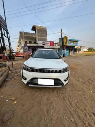 Mahindra XUV300 Mahindra XUV300 W8 DT