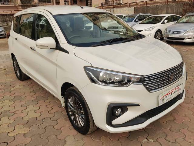 https://images10.gaadi.com/usedcar_image/4223964/original/processed_1e79d4bc1d06a5152308e3c73afeb152.jpeg?imwidth=6401