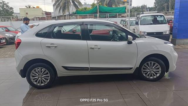 https://images10.gaadi.com/usedcar_image/4223984/original/processed_89d18f7ff8526f7662dcc5c1f7de6b79.jpg?imwidth=6401