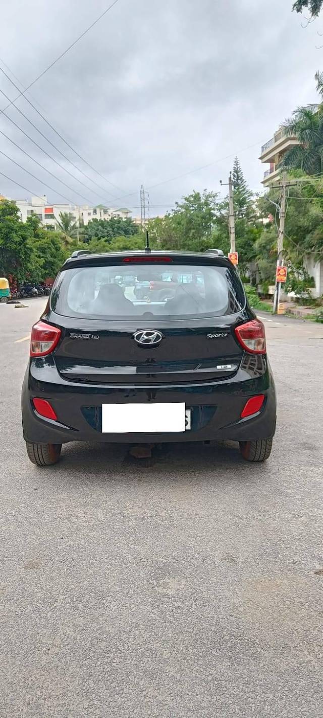 https://images10.gaadi.com/usedcar_image/4223992/original/processed_f0bac7525177f5e1d7d998df2b03d853.jpg?imwidth=6402