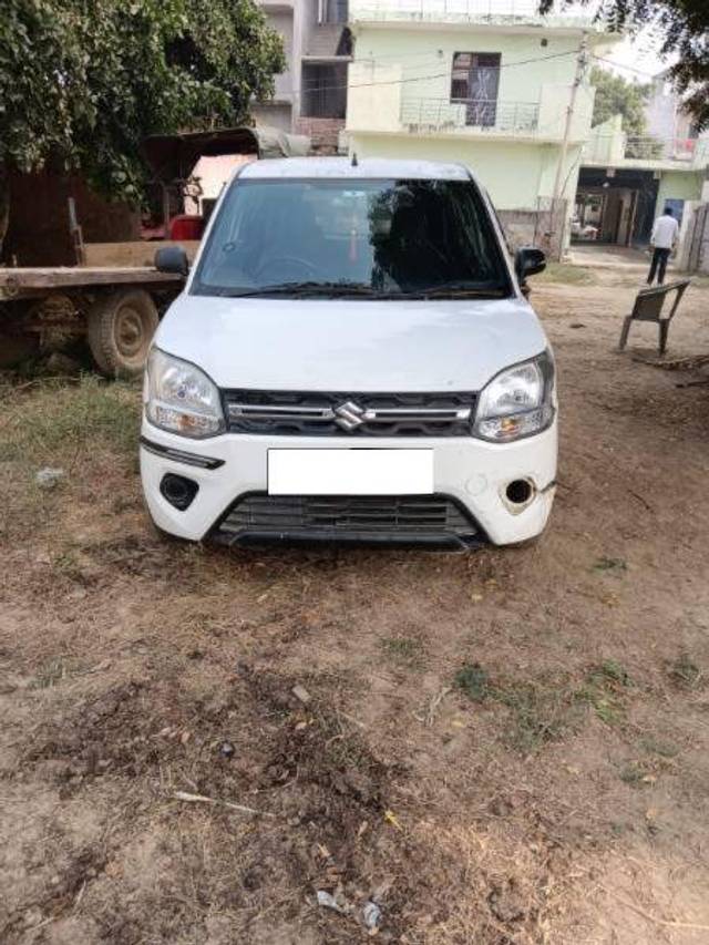 https://images10.gaadi.com/usedcar_image/4223999/original/b0df9d3b47292147450597d008494f29.jpg?imwidth=6400