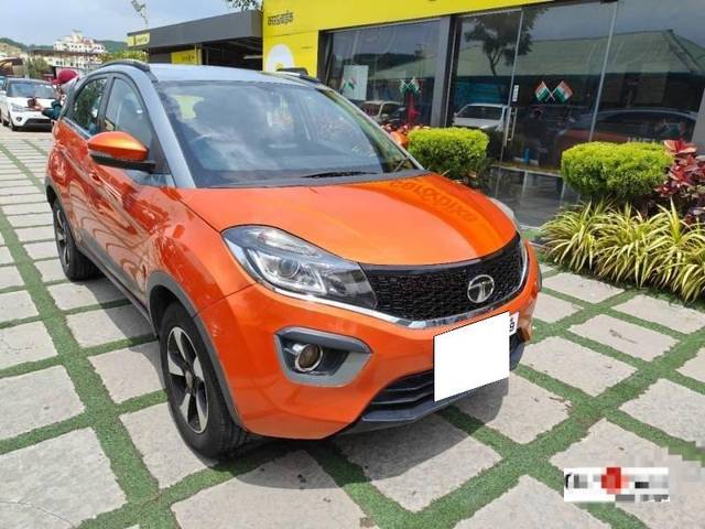 https://images10.gaadi.com/usedcar_image/4224042/original/processed_b1c22c7fc5938b84073ff288a44cce90.jpg?imwidth=6400