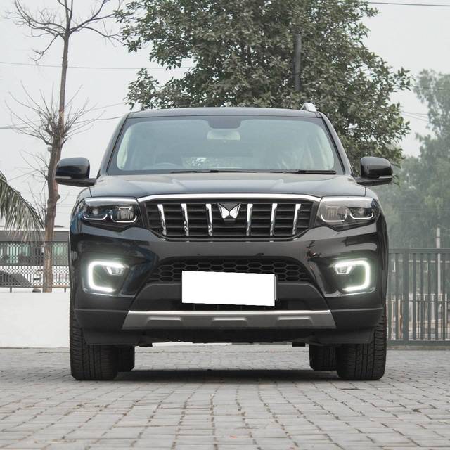 https://images10.gaadi.com/usedcar_image/4224062/original/processed_69f34107f39705c6c772aa4f4d6e90a1.jpg?imwidth=6400