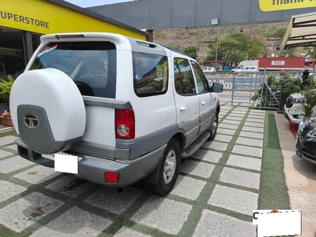 https://images10.gaadi.com/usedcar_image/4224109/original/processed_ec8d572598712c2863463bff14c5e5e2.jpg?imwidth=6402