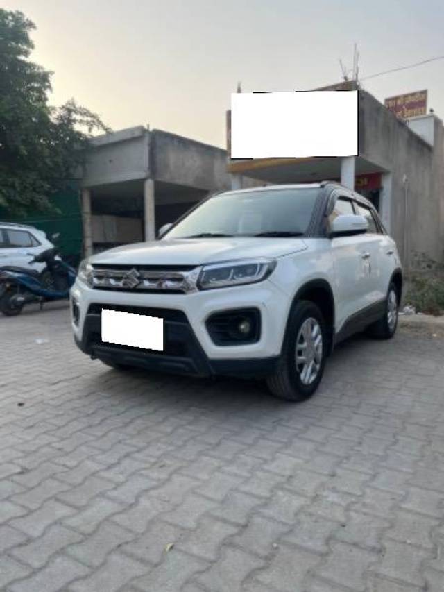 https://images10.gaadi.com/usedcar_image/4224129/original/processed_234da503-0ef5-40a6-9563-4a6f0b7d9864.jpg?imwidth=6402