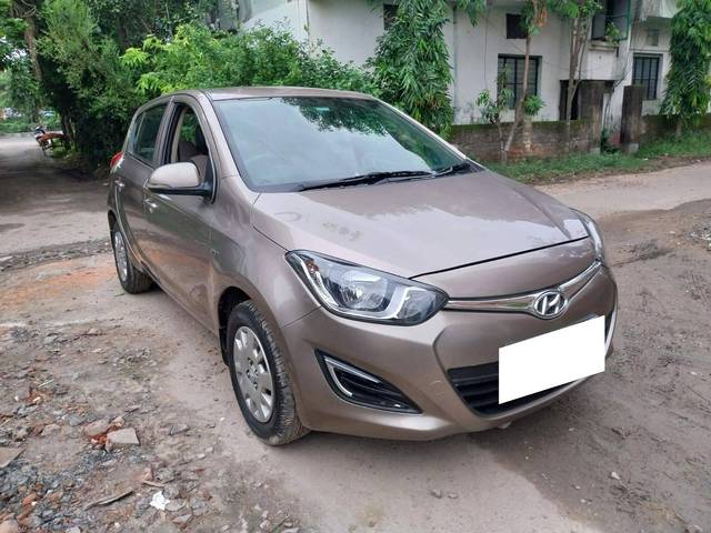 https://images10.gaadi.com/usedcar_image/4224172/original/processed_5d99fe90d11f7a42c63231bef1f64b0a.jpg?imwidth=6400