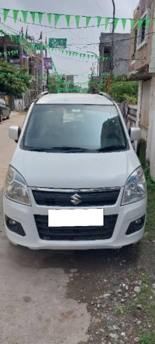 https://images10.gaadi.com/usedcar_image/4224173/original/processed_29b0c932-ade5-4b2e-a38e-558c860b4746.jpg?imwidth=6400