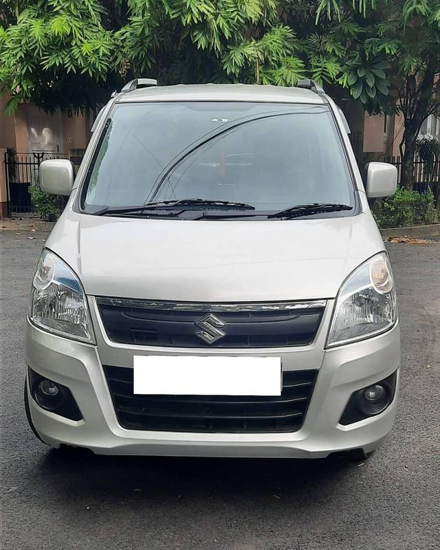 https://images10.gaadi.com/usedcar_image/4224175/original/processed_fd5ae3493725cad43c32f42133b7c902.jpg?imwidth=6400