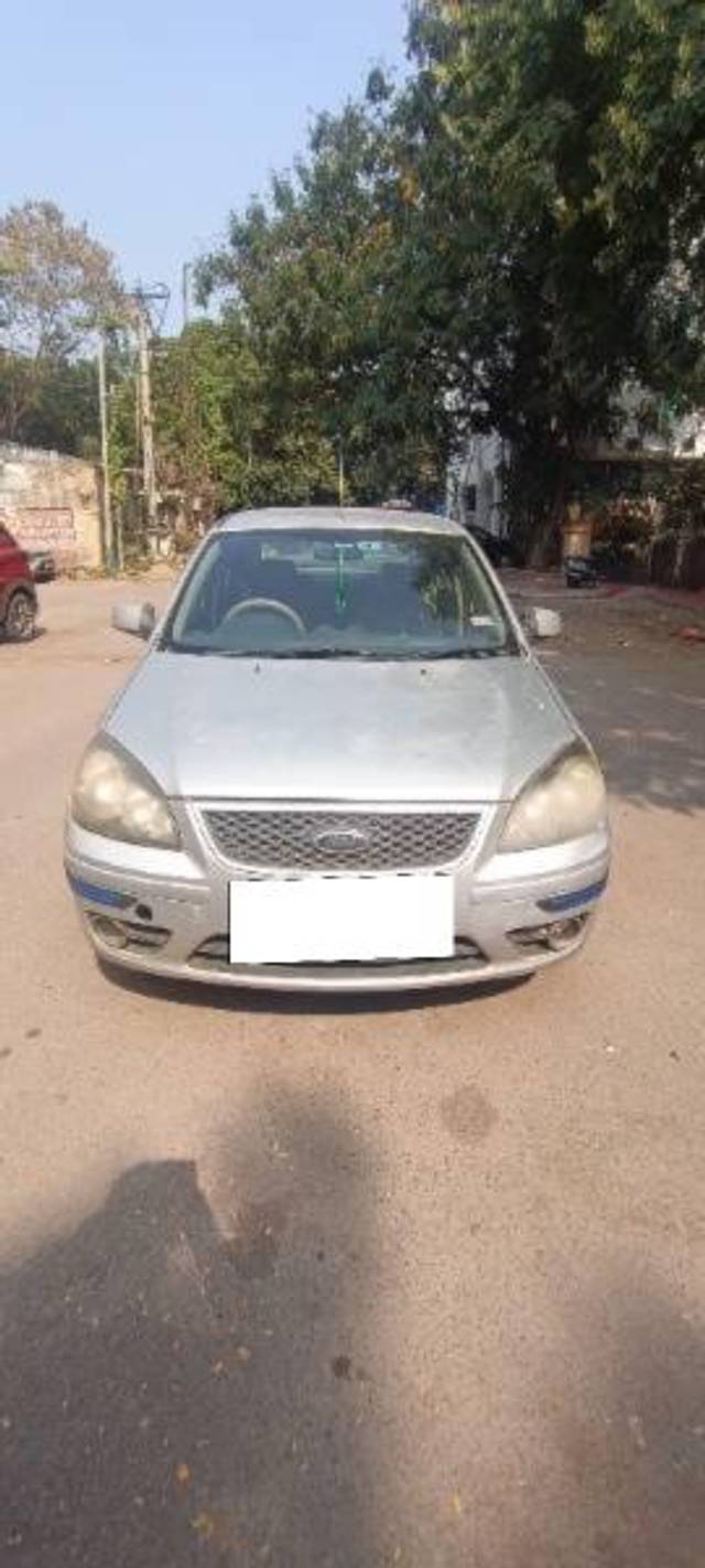 https://images10.gaadi.com/usedcar_image/4224206/original/processed_35d11685-8b2a-4457-b0c2-f498720b4860.jpg?imwidth=6402