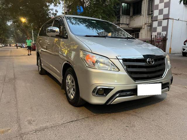 https://images10.gaadi.com/usedcar_image/4224212/original/processed_b6efa268511b4be8c73162e840e05473.jpg?imwidth=6400