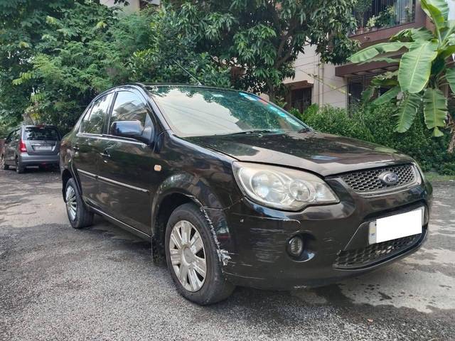 https://images10.gaadi.com/usedcar_image/4224247/original/processed_8c8c9820ebd01fa6661981f574fd1156.jpg?imwidth=6400