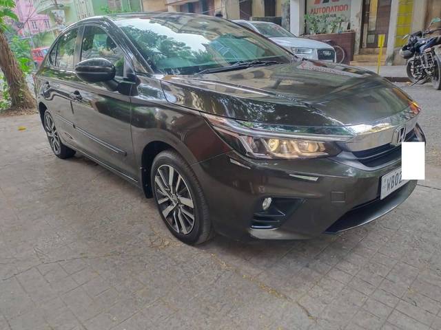 https://images10.gaadi.com/usedcar_image/4224260/original/processed_89fa46b7602626573d4073abcd6bbd3e.jpg?imwidth=6400