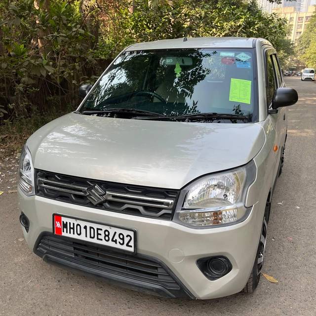 https://images10.gaadi.com/usedcar_image/4224275/original/processed_97b5780d8641d5dd81a11e626894704e.jpg?imwidth=6402