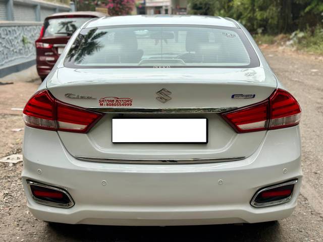 https://images10.gaadi.com/usedcar_image/4224293/original/processed_f9b37be7a6899ba36cf24fa501f0e8db.jpg?imwidth=6401