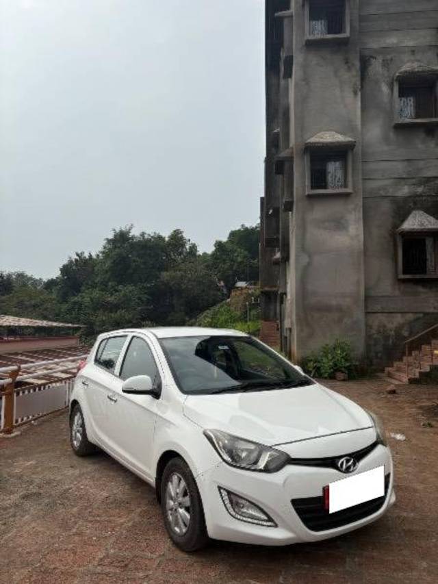 https://images10.gaadi.com/usedcar_image/4224314/original/processed_e548fd35-b8bd-4b4f-ac2b-1df72e690841.jpg?imwidth=6400