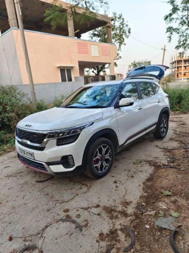 https://images10.gaadi.com/usedcar_image/4224382/original/processed_8d201cd7-1fca-4028-9c3a-6f981022d164.jpg?imwidth=6400