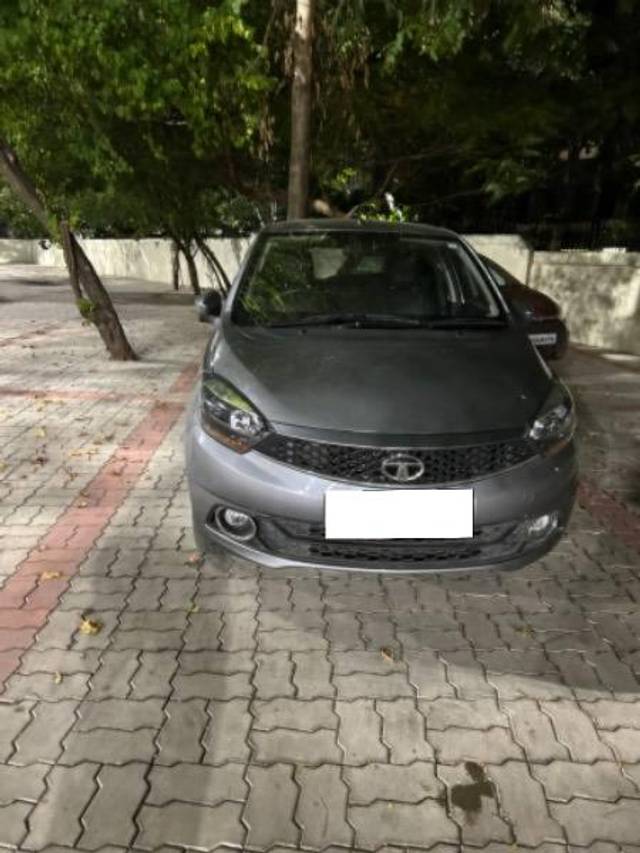 https://images10.gaadi.com/usedcar_image/4224389/original/processed_16b4387e-0881-4ddb-8a92-23d574177de4.jpeg?imwidth=6401