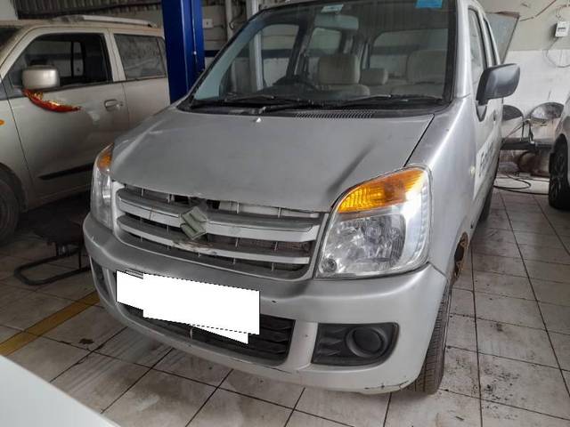 https://images10.gaadi.com/usedcar_image/4224415/original/processed_f6a86f45-846d-4cd7-a64a-1a5ad024539e.jpg?imwidth=6400