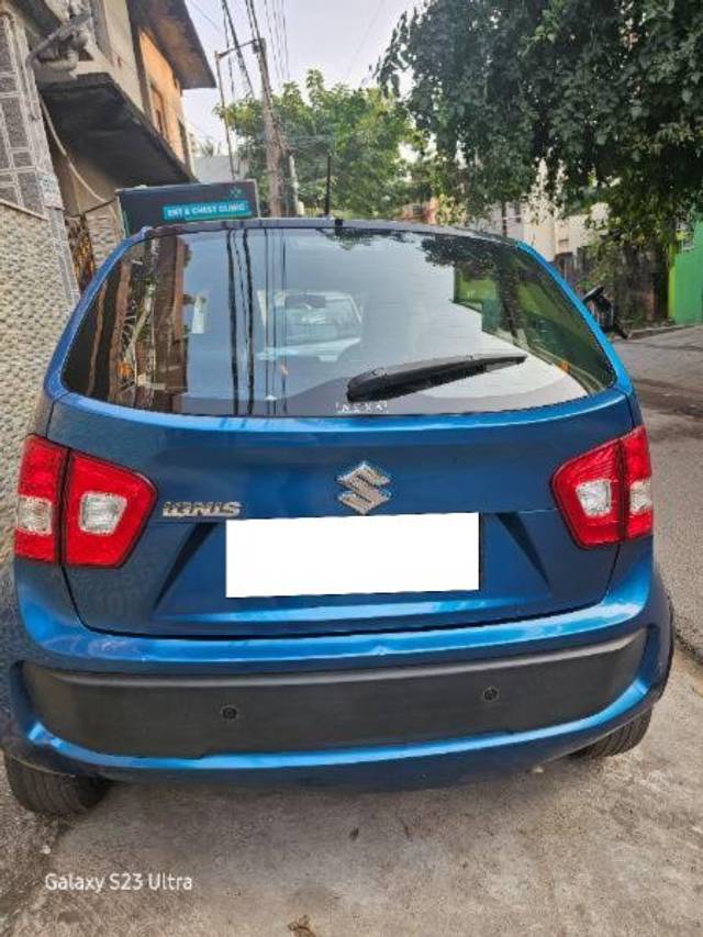 https://images10.gaadi.com/usedcar_image/4224416/original/processed_7d355276-0215-441c-8cd0-e4fb4eafdc93.jpg?imwidth=6401