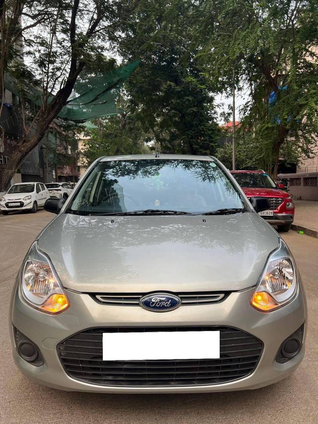 https://images10.gaadi.com/usedcar_image/4224450/original/processed_78c3d28f75defef2bf1509df5dc28cdd.jpg?imwidth=6400