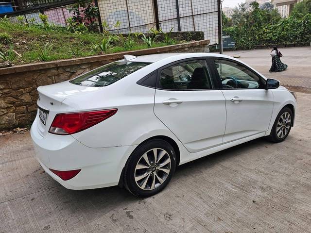 https://images10.gaadi.com/usedcar_image/4224593/original/processed_a1de4173b9a7f3f1a7a0dd1d2f5219b9.jpg?imwidth=6401