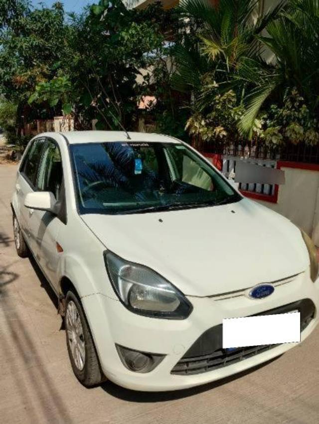 https://images10.gaadi.com/usedcar_image/4224616/original/processed_96cf66bf-9691-47d7-8ee5-ff8e530946f1.jpg?imwidth=6400