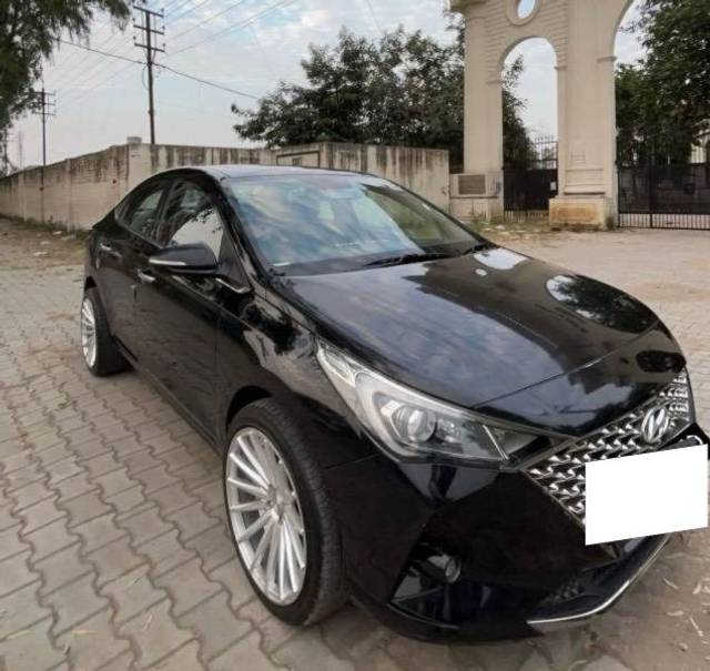 https://images10.gaadi.com/usedcar_image/4224631/original/processed_e2ad3394-d7df-44f5-9401-8b5b327e84ba.jpeg?imwidth=6400