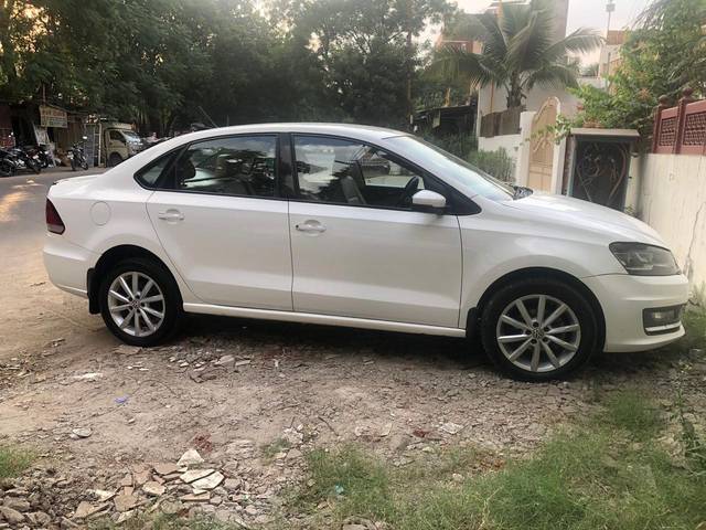 https://images10.gaadi.com/usedcar_image/4224689/original/processed_ceb3da4b5f79119fe63ff909b957cc42.jpg?imwidth=6401