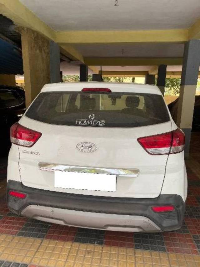 https://images10.gaadi.com/usedcar_image/4224807/original/processed_dee95266-4885-4105-9411-4a8256787a00.jpeg?imwidth=6401