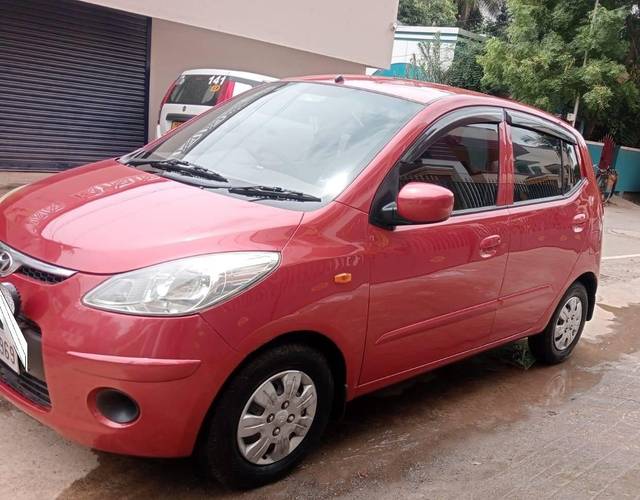 https://images10.gaadi.com/usedcar_image/4224816/original/processed_b4b06710115b77a3a9904babbc449d3d.jpg?imwidth=6400