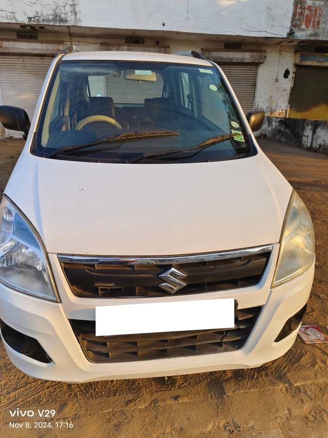 https://images10.gaadi.com/usedcar_image/4224842/original/processed_eed2186570be031bcf23b10e3d9eedda.jpg?imwidth=6400