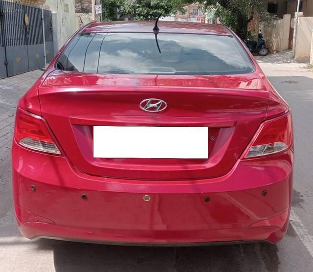 https://images10.gaadi.com/usedcar_image/4224876/original/processed_20f784f91a6cfa1bb1e3a5fee814018e.jpg?imwidth=6402