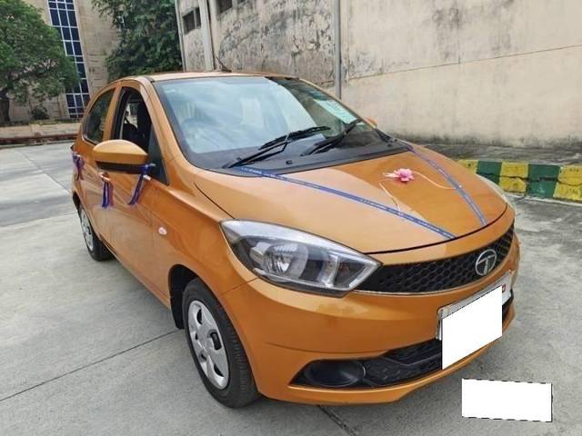 https://images10.gaadi.com/usedcar_image/4224880/original/processed_cfb1ec5dc2337769dfa99b50a9f2013d.jpg?imwidth=6400