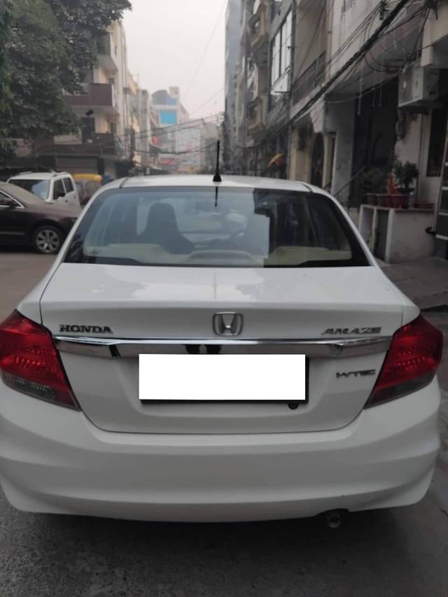 https://images10.gaadi.com/usedcar_image/4224924/original/processed_ade299ba3e962d3a66bd2cb7a18f8bf8.jpg?imwidth=6402