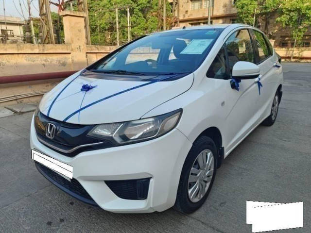 https://images10.gaadi.com/usedcar_image/4224925/original/b7e02e89f6a38b206e4d42deda79711d.png?imwidth=6401