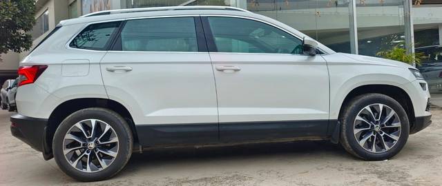 https://images10.gaadi.com/usedcar_image/4224928/original/d0bf720c0443bb008ee496e16d69911a.jpeg?imwidth=6401