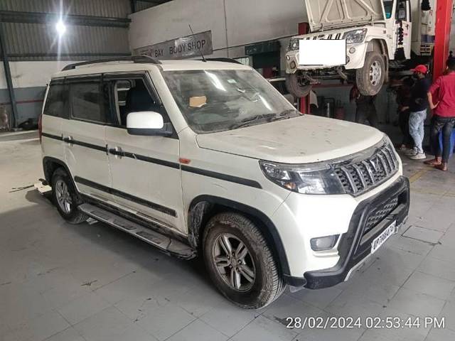 https://images10.gaadi.com/usedcar_image/4224978/original/processed_41dc1c30-49dc-4792-ae24-4348a8196a1f.jpg?imwidth=6402