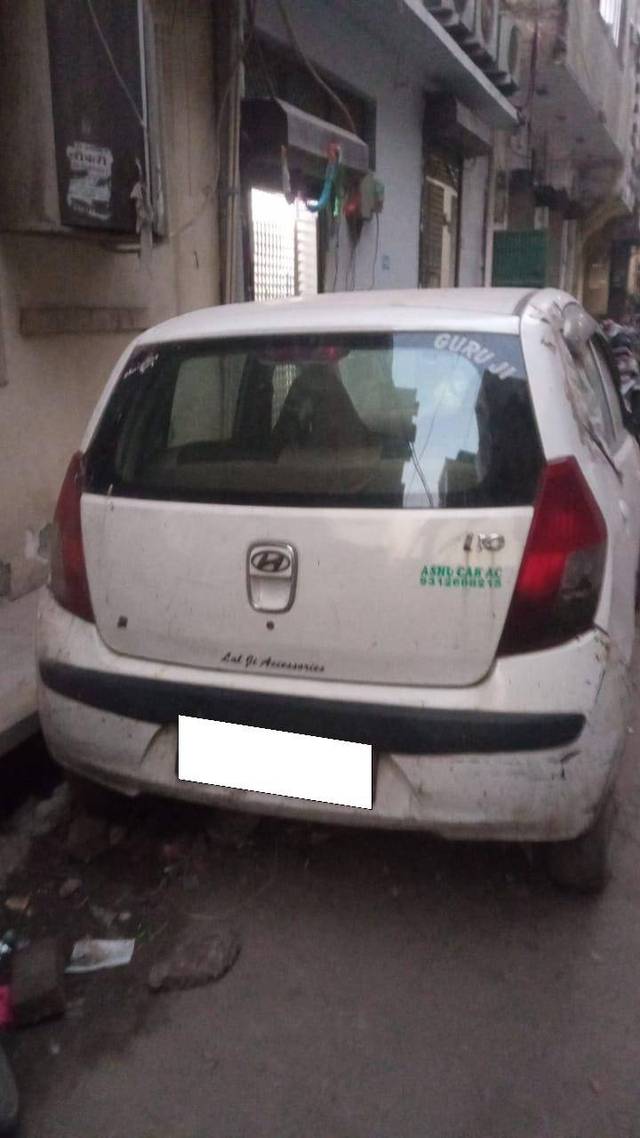 https://images10.gaadi.com/usedcar_image/4224983/original/383ade691842acbfc34845840b366b43.jpg?imwidth=6402