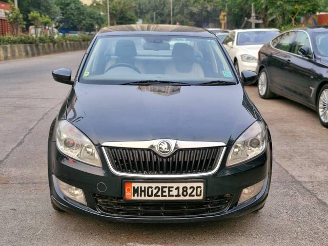 https://images10.gaadi.com/usedcar_image/4224987/original/processed_4a7835fc08b6993e77740311b347844f.jpg?imwidth=6402