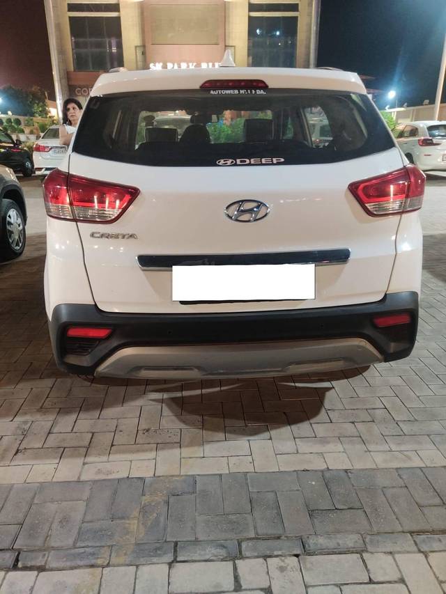 https://images10.gaadi.com/usedcar_image/4225023/original/processed_1b7c368c6032f8a440b152824430c8b9.jpg?imwidth=6401