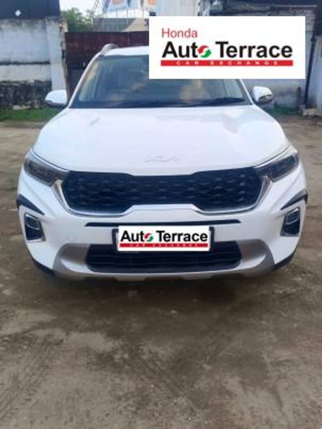 https://images10.gaadi.com/usedcar_image/4225054/original/2106d7888ce6e4b7f117d01534edc8d1.jpeg?imwidth=6400