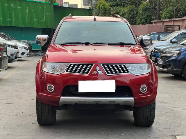 https://images10.gaadi.com/usedcar_image/4225063/original/processed_b244531a231500c5fdd1db9f5f147980.jpg?imwidth=6400