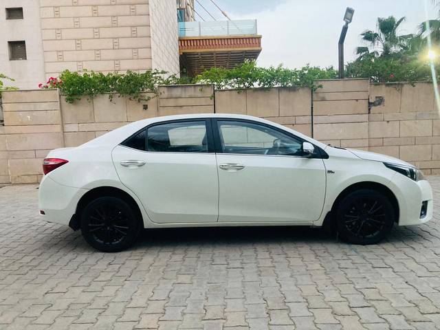 https://images10.gaadi.com/usedcar_image/4225123/original/5131cb1223309f21f89446f8b13426aa.jpg?imwidth=6401