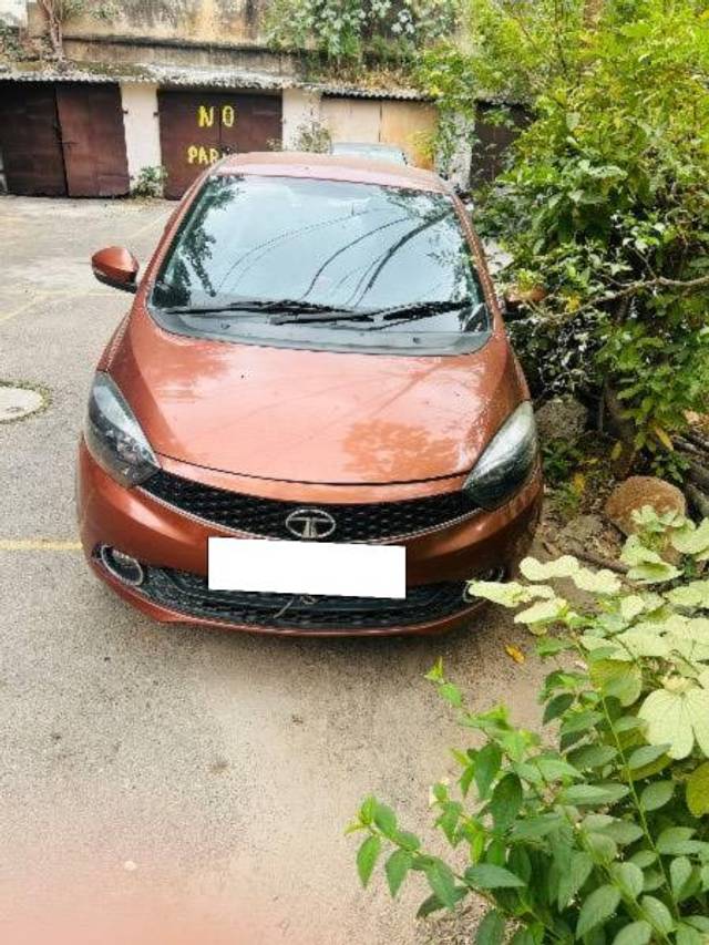 https://images10.gaadi.com/usedcar_image/4225138/original/processed_3667b213-dc4b-4cdb-9074-4a63292fd9e2.jpeg?imwidth=6400