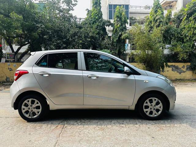 https://images10.gaadi.com/usedcar_image/4225164/original/processed_d0498cbd380cee0c052c2f0fd9fae4cd.jpg?imwidth=6401