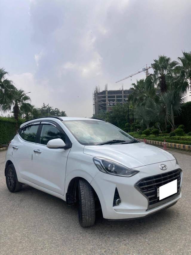 https://images10.gaadi.com/usedcar_image/4225165/original/processed_727713d0e1bb9e078af6cef5b5715908.jpg?imwidth=6400