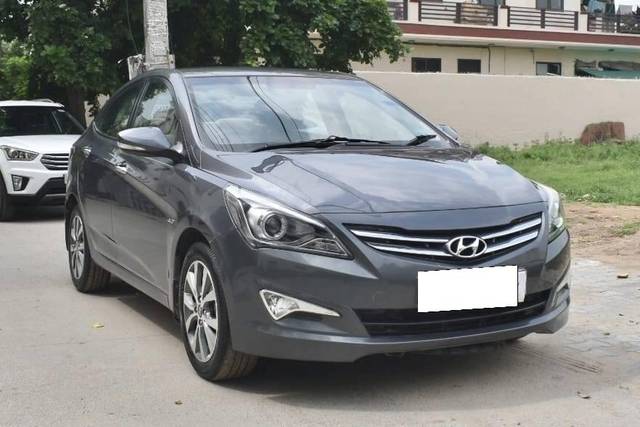 https://images10.gaadi.com/usedcar_image/4225198/original/processed_d8ea206e9feea4e17ae43cad54dc8f33.jpg?imwidth=6400